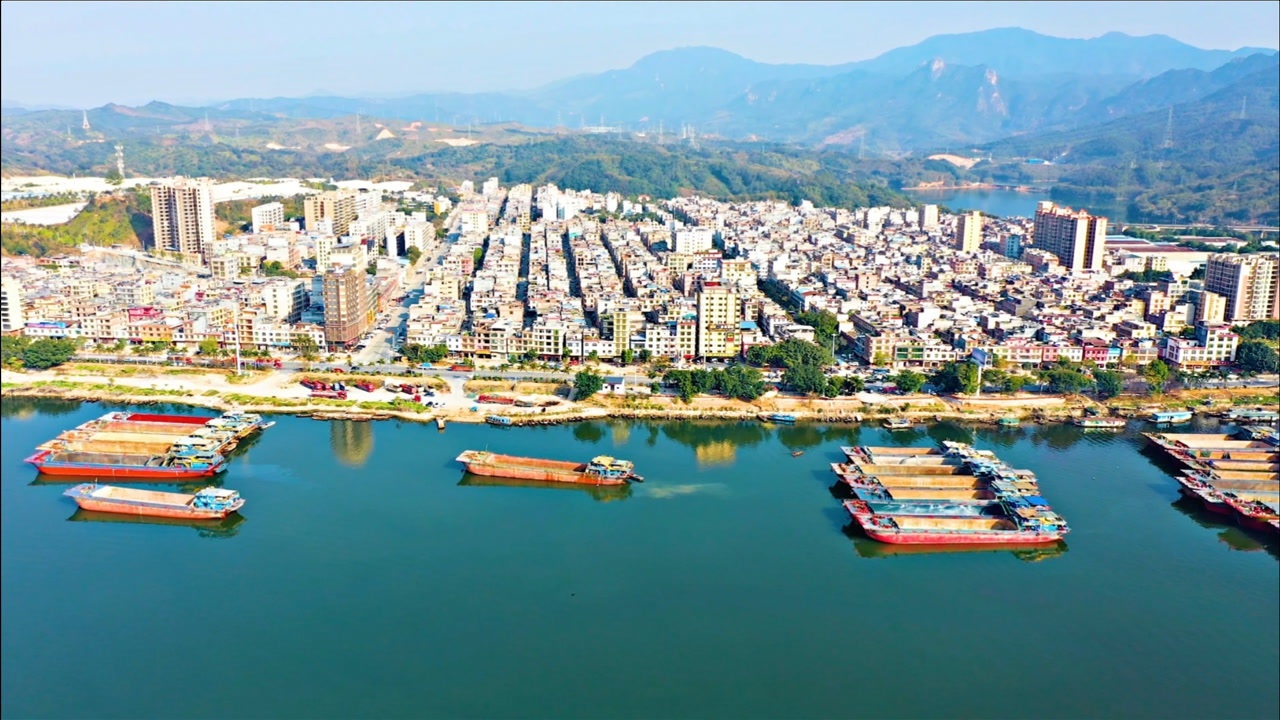 美丽广东发现之旅:航拍英德南部交通纽带黎溪镇_腾讯视频