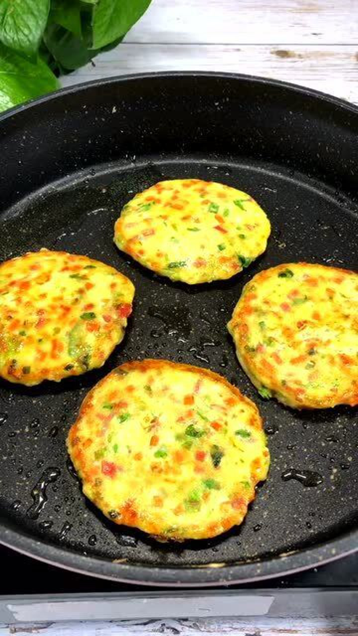 营养早餐鸡蛋饼,看了就会,明儿早上就做这个了