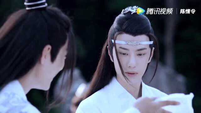 陈情令/魏无羡让蓝忘机第一次露出了笑容,魏无羡受罚蓝忘机以为无羡在哭想要安慰他,蓝忘机醉酒后还不忘给魏无羡抓鸡.