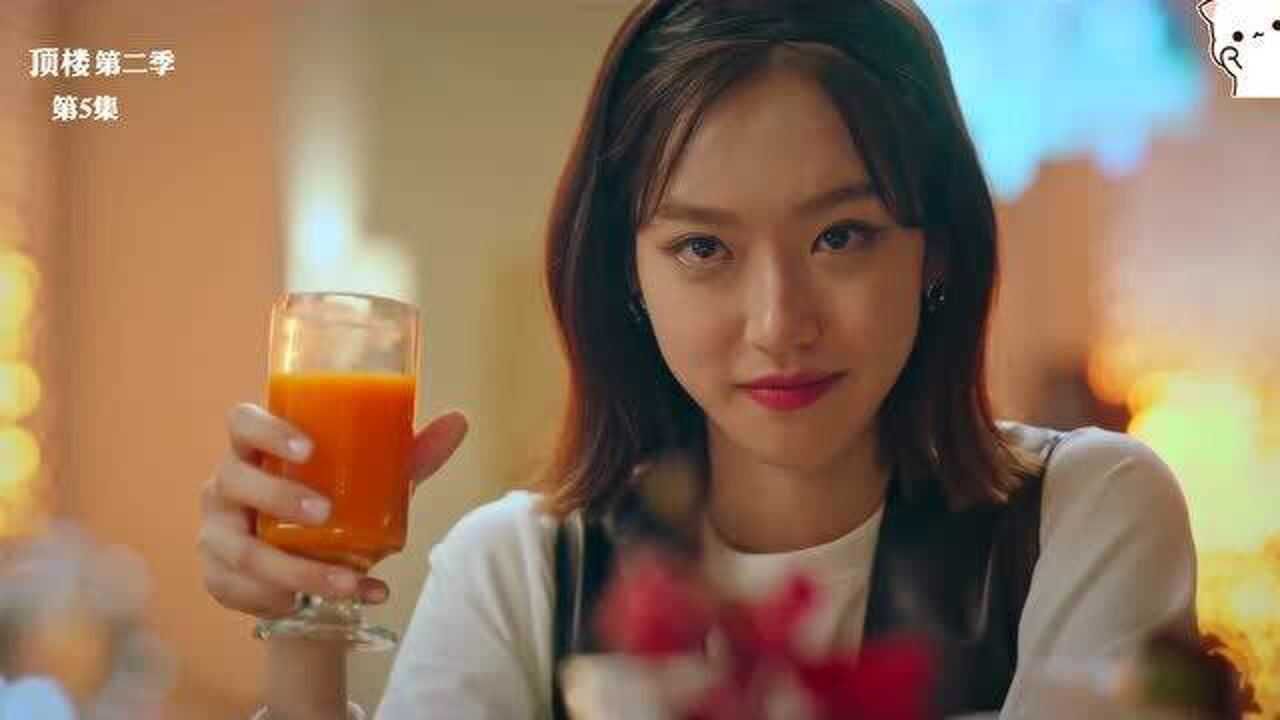 顶楼2双胞胎妹妹和周丹泰吵架感觉锡京的眼睛都快要瞪出来了