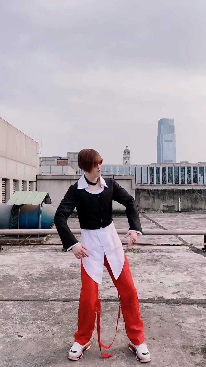 cs.go甩手舞,听说出现人传人现象