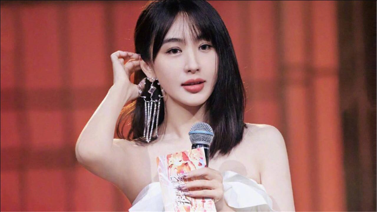 李菲儿为翻红乘风破浪遭黄晓明刻意避嫌翻红之路又遇阻碍