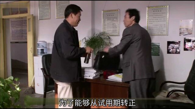 记者假扮民工进入黑煤窑体验,揭露幕后黑心老板,国产老电影《谁是卧底》