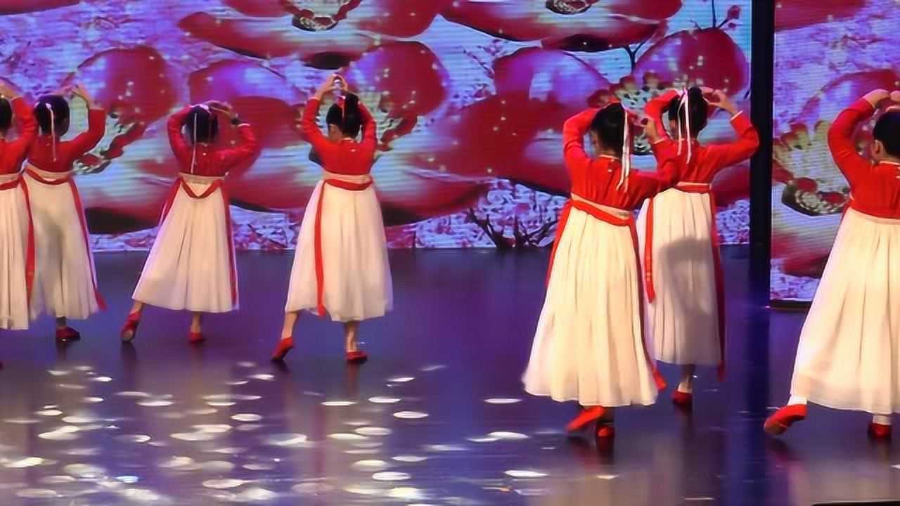76《桃花笑》2021梦想中国第三届国际少儿舞蹈文化艺术节mp4