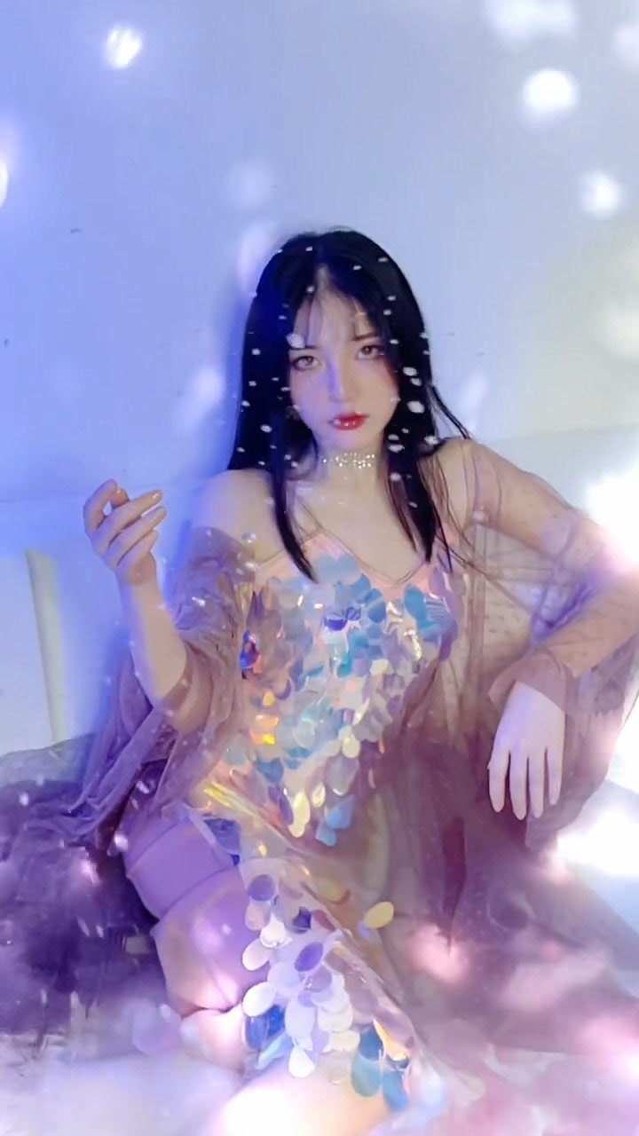 歌曲是傅梦彤的《潮汐dj》_腾讯视频