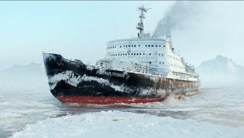 电影：人类开破冰船探险南极，结果刚走半路，就撞上了冰山
