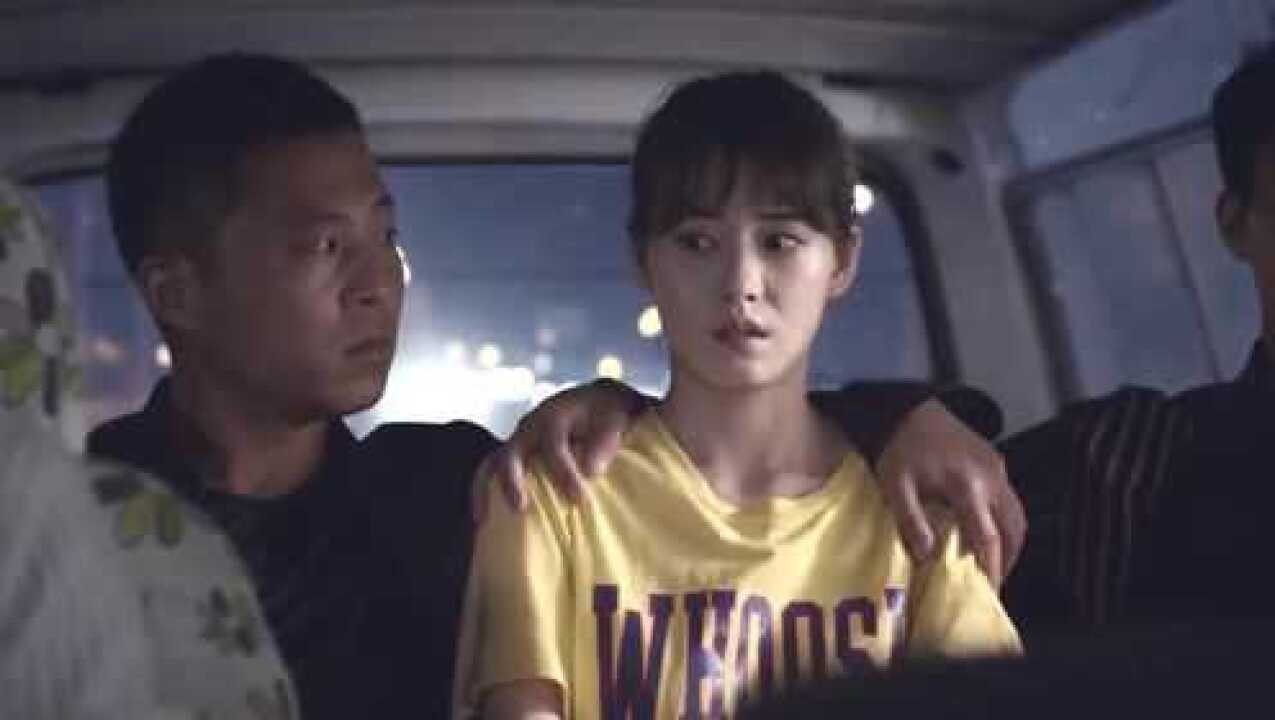 这样的美女被绑架后，连绑匪都受不了，太折磨人了！绑架美女场面_腾讯视频