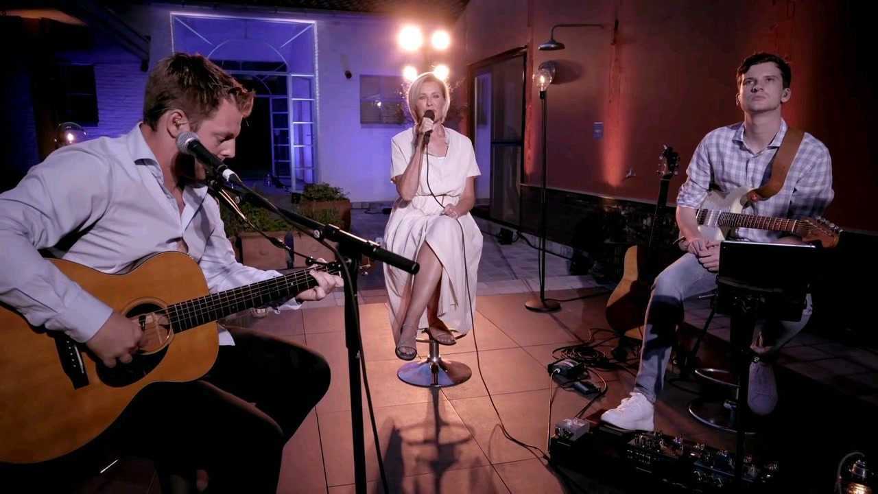 丹娜云妮danawinner在家唱soundofsilence寂静之声依然悠扬动听