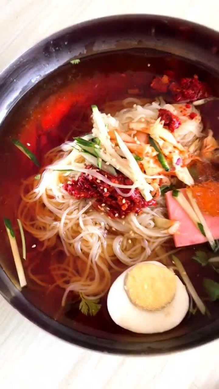 抚顺特色小吃带冰茬的朝鲜大冷面_腾讯视频
