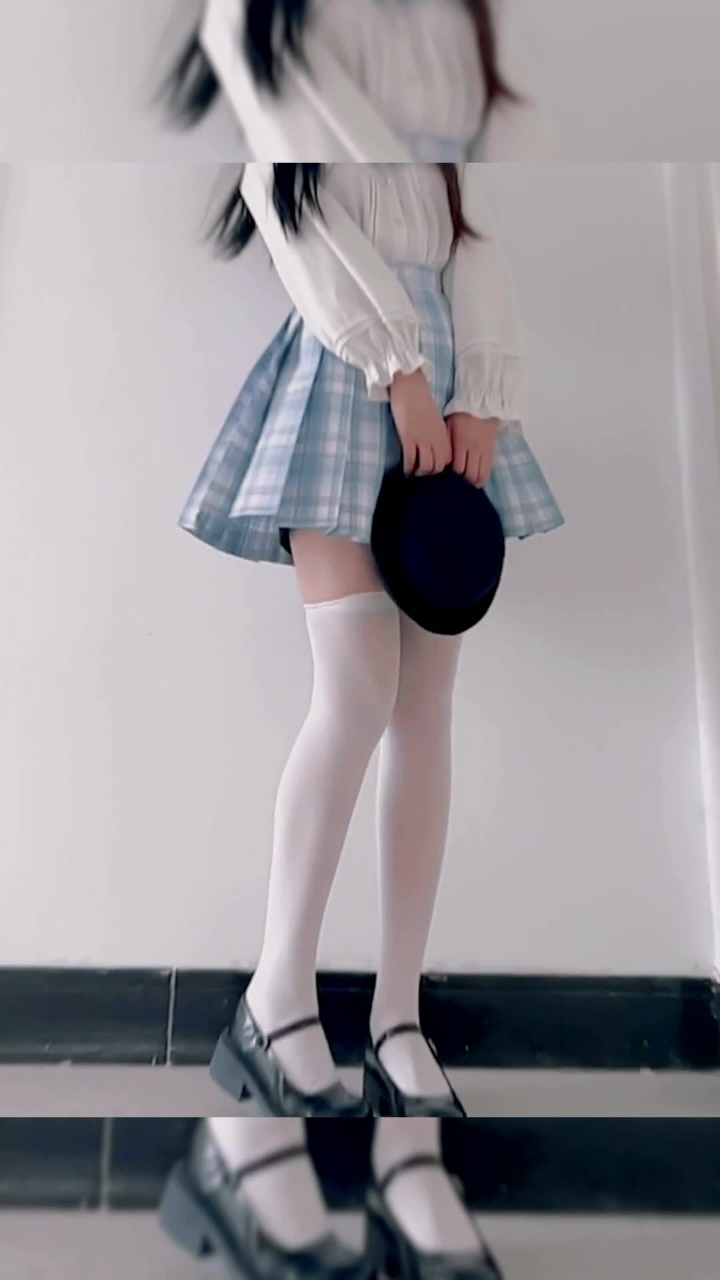 白色过膝袜才是yyds