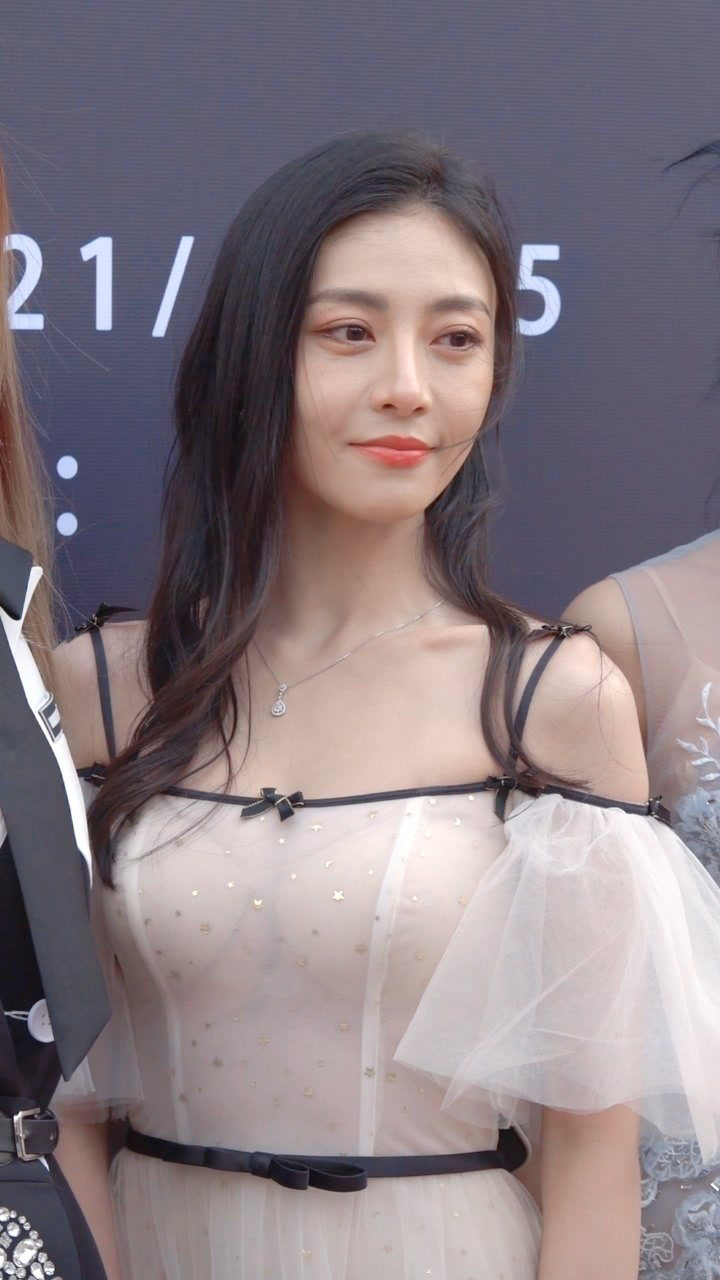 2021时装周嘉宾,女星于歆童_腾讯视频