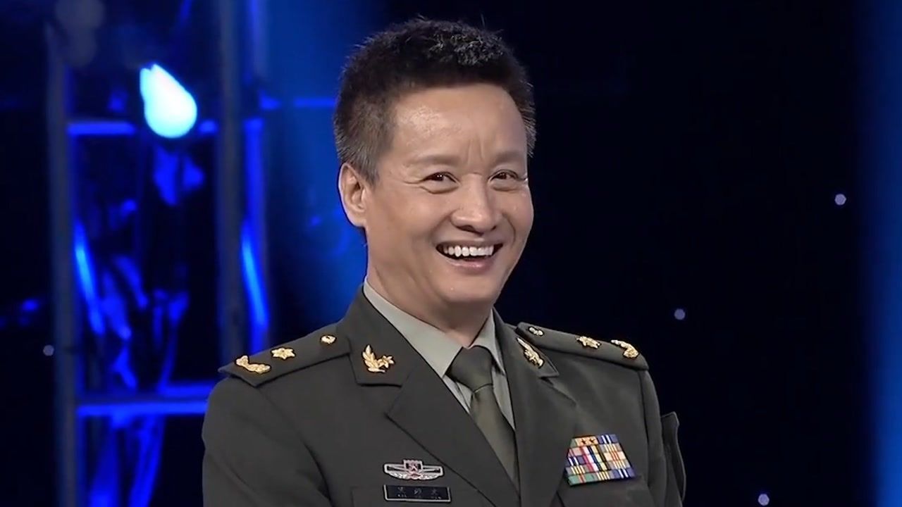 王宏伟夸阎维文是“神”:他所有的歌我都会唱!明星夸阎维文片段_腾讯视频