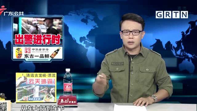 乘客拼车起纠纷 民警出面调解