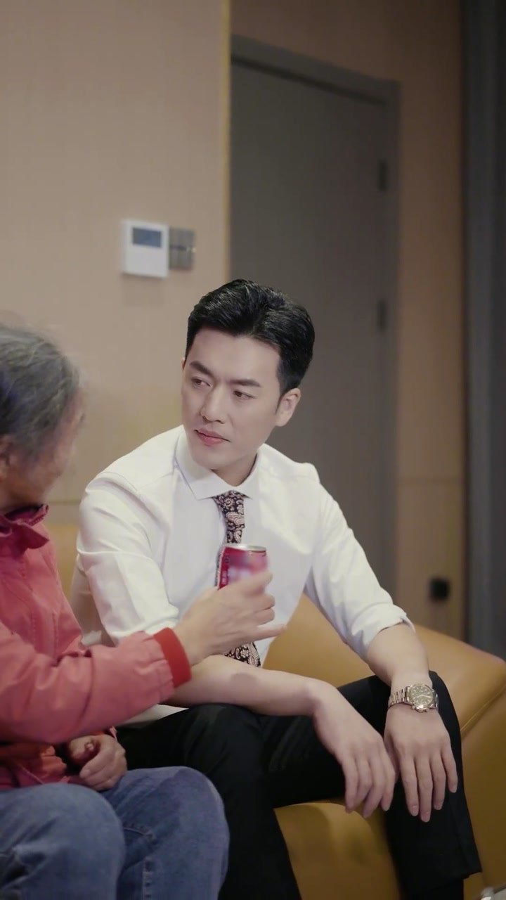 今年我八十岁了,你一年回去两次,我要是还能再活五