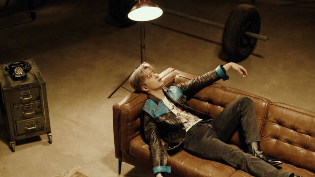 崔荣宰(YoungJae)《Vibin》MV