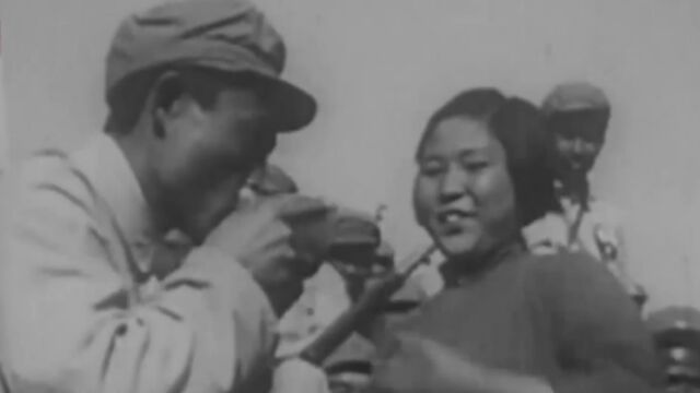 1949年,美国记者撰写的《中国震撼世界》,在美国竟无法发售