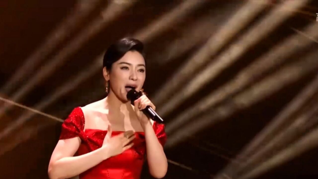 陈思思接连献唱,歌曲《幸福小康》,绝对的天籁之声丨晚会