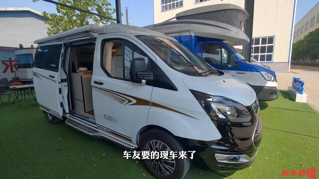 适合夫妻两人旅行的床车推荐,7度锂电空调随便用,还标配卫浴间