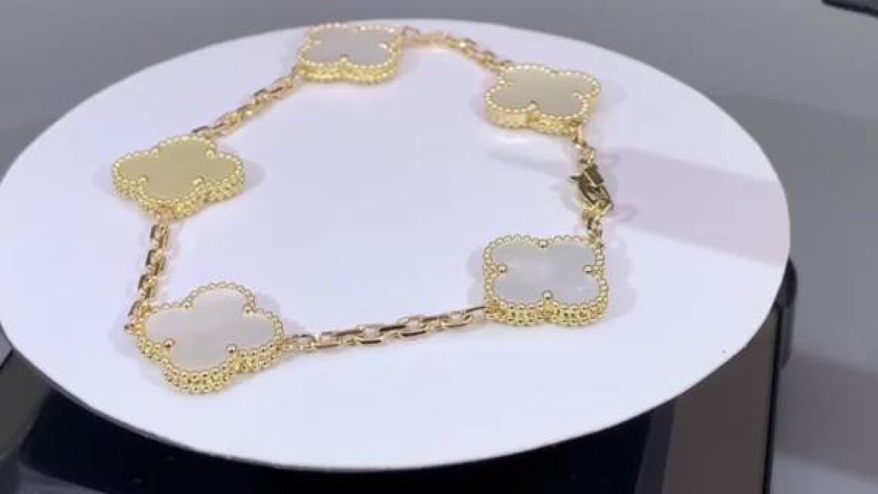 梵克雅宝四叶草珍珠白贝母手链 高端大气 华丽无比 经典永不过时