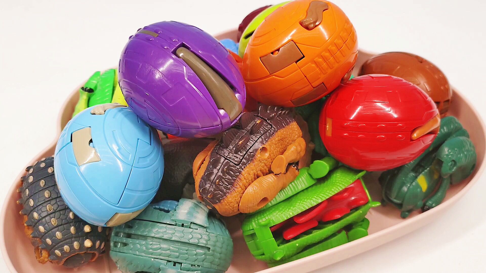 侏罗纪恐龙奇趣蛋变形蛋大合集三角龙迅猛龙霸王龙等