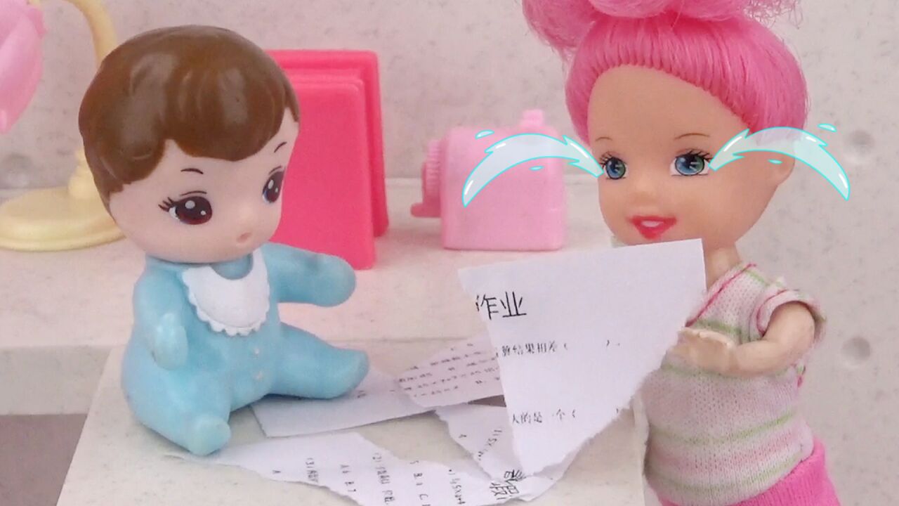快开学了,小宝宝撕坏姐姐的暑假作业_腾讯视频