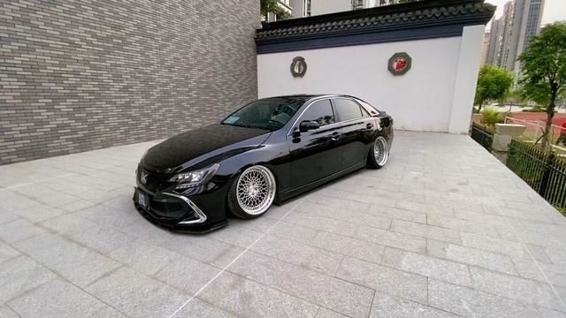 低趴姿态 #改装车文化 #锐志 #气动低趴 爱你真的没办法 我家只有