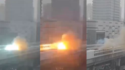 上海地铁11号线突发故障 现场有烟雾和火光 官方：正全力抢修