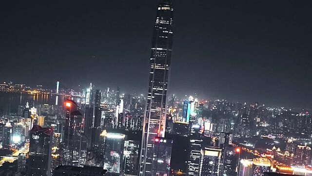 一座满是高楼林立一眼望不到尽头的世界级城市、#深圳 #夜景