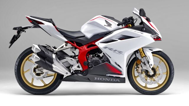 Honda 新一代轻量级跑车 CBR250RR 本土版