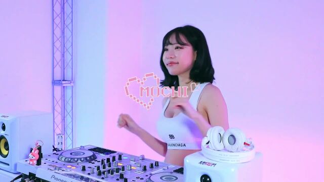 全新酒吧商业EDM气氛中场重低音精品串烧舞曲大碟