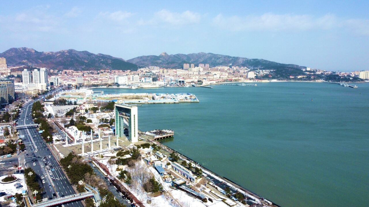 威海幸福公园的名人雕像你能猜出几个?初中生应该能认出大部分人