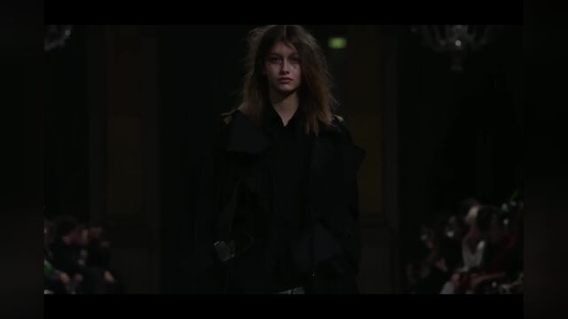 【巴黎时装周】YOHJI YAMAMOTO 山本耀司 2023秋冬女装秀