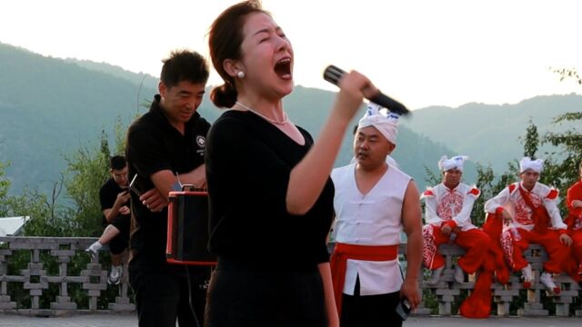 陕北民歌《高楼万丈平地起》安塞美女曹慧