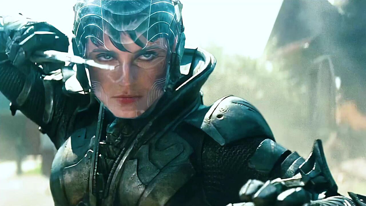 "氪星最飒女战神菲奥拉,拥有超强格斗技巧,超人都难以抵抗的对手!