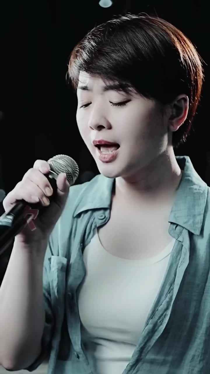 回眸过往,总有一段情惊艳岁月,总有一个人温暖时光…#情感音乐 #翻唱