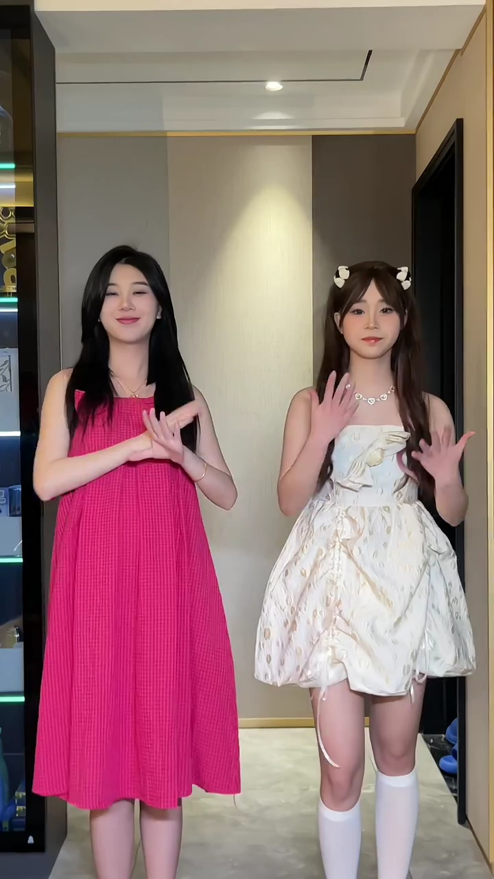 五一快乐呀 于清很ok· 本豪. #超甜手势舞