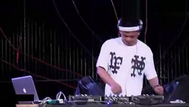 DJ舞曲 超嗨 热舞舞曲深港DJ绝版慢摇伤感rnb串烧.