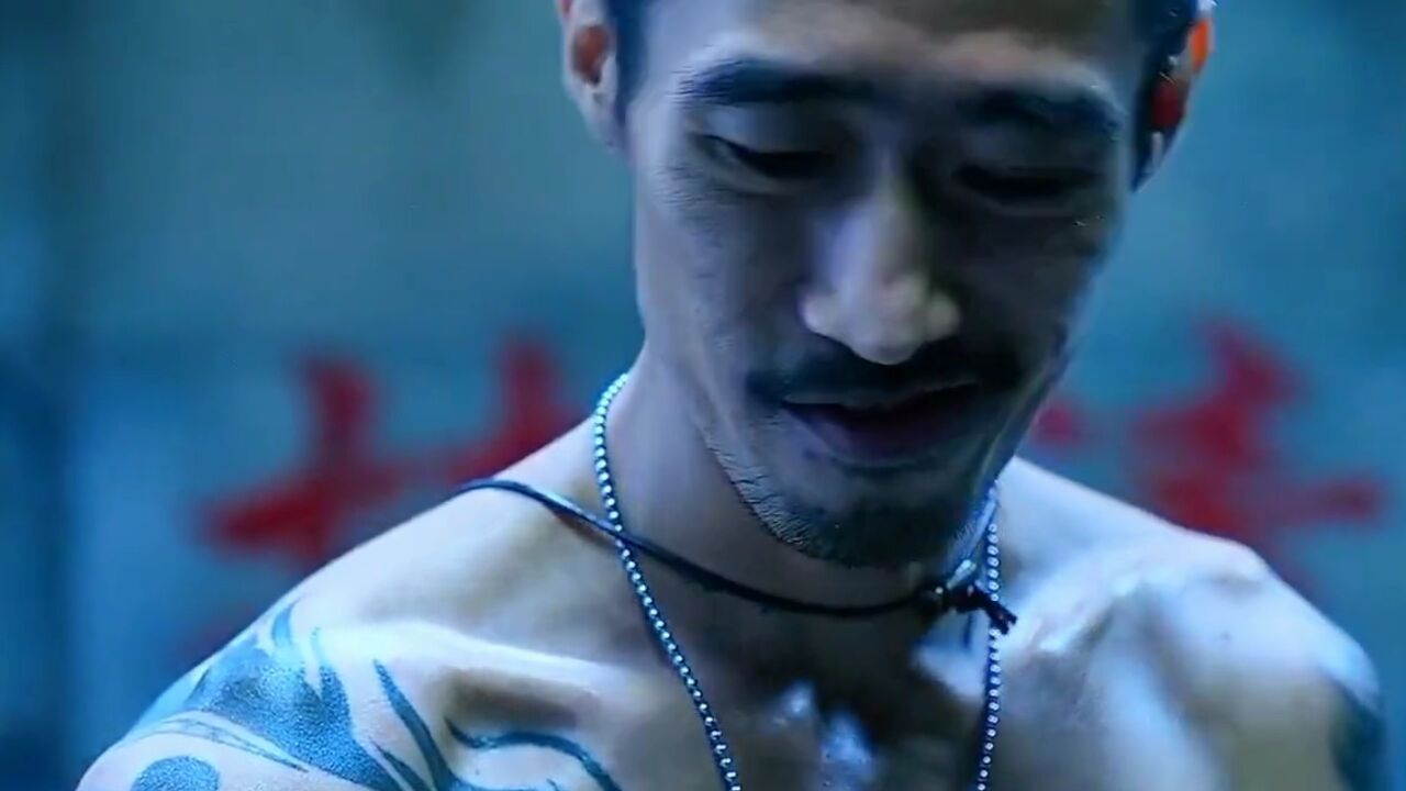 身上纹小纹身,大哥永远是大哥