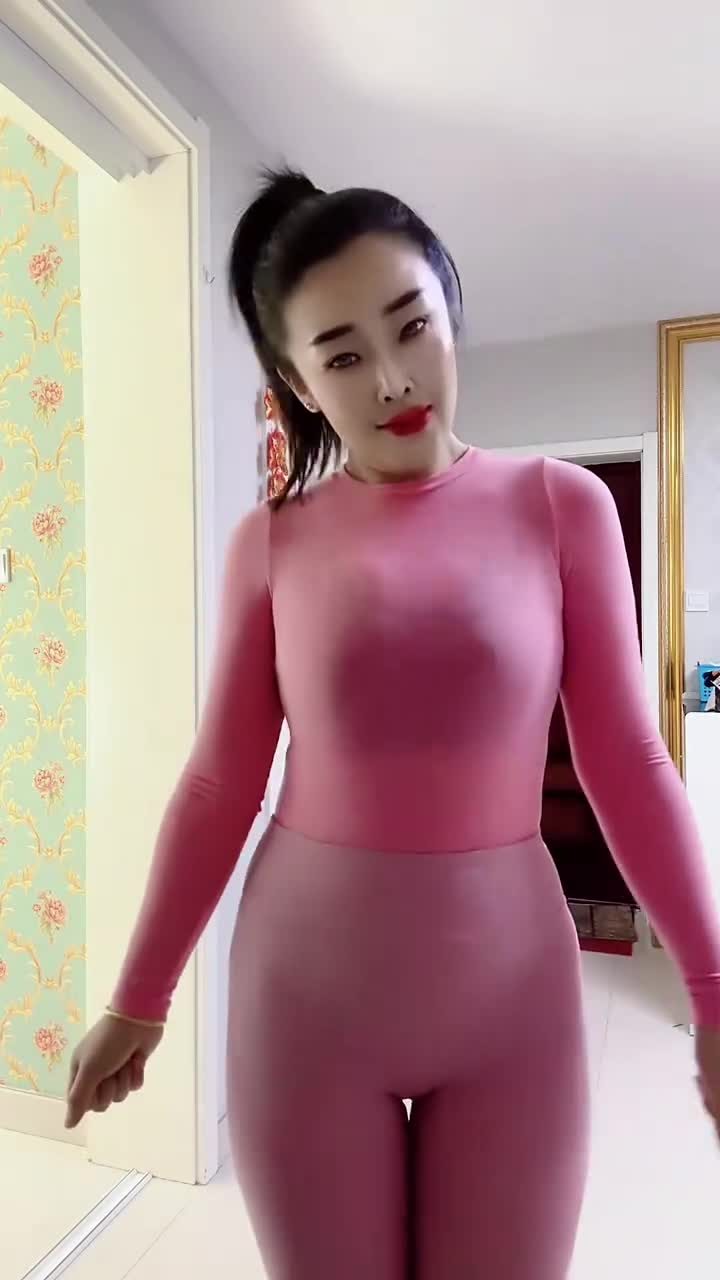胖女人跳舞也美美哒.