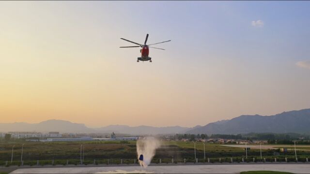 河北承德航空护林站开展直升机灭火飞行实战训练