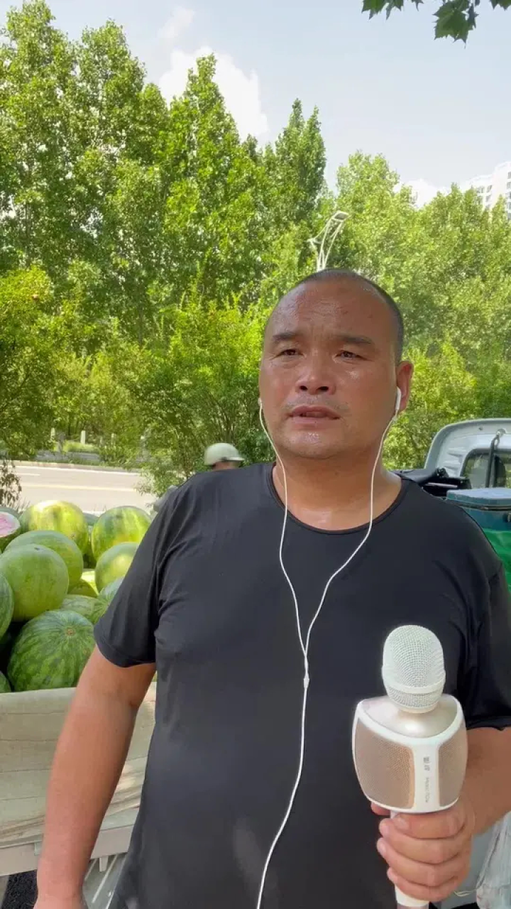 水果哥爱唱歌 #唱出自己的风格 #户外唱歌 #祈求