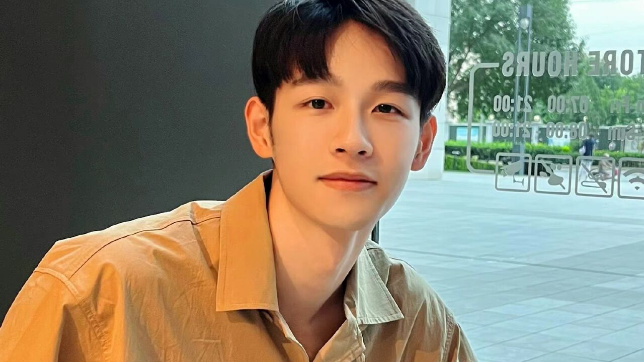 24岁男演员吴迪飞宣布退圈,因患上不能演戏的病,提前退休养老