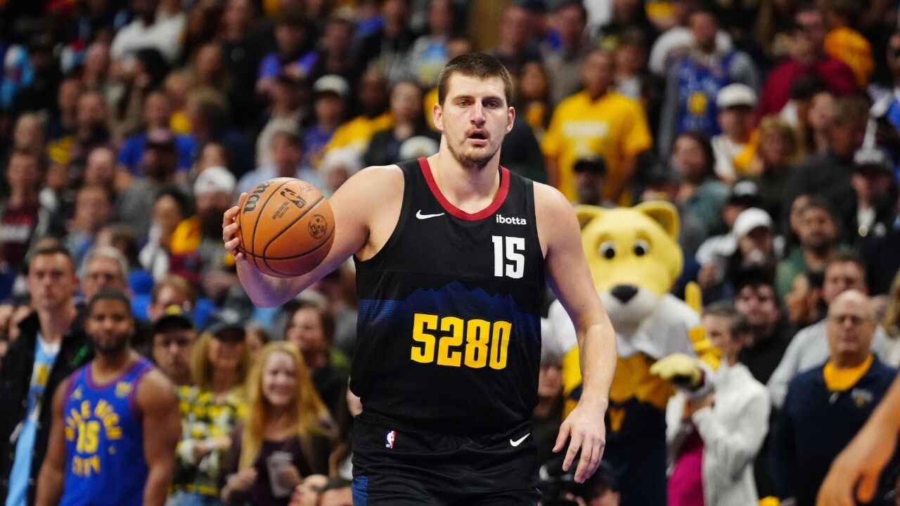 掘金背靠背挑战快船 约基奇因背部伤势将缺席比赛