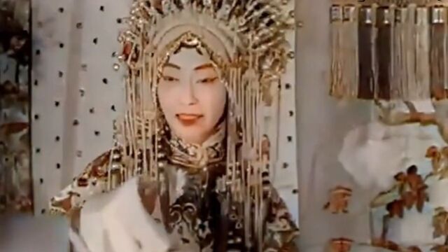 1930年梅兰芳远赴美国演出昆曲《刺虎》的影像,眉目传情,韵味十足