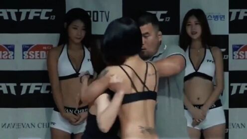 韩国19岁女拳王推搡中国选手，指名挑战武警霸王花，结果反被暴揍