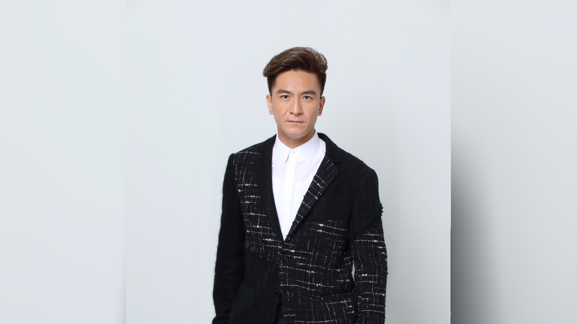 香港演员马国明:"村超"球队水平高,希望再回内地"踢波"