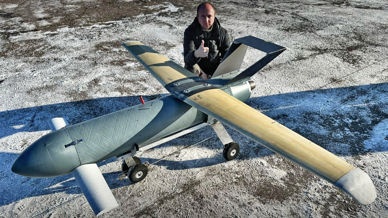 乌克兰公布首款国产新型远程"导弹无人机"