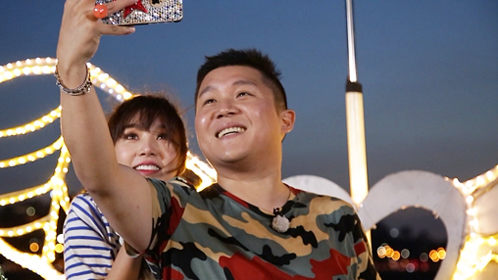 曹曹夫妇汉江约会