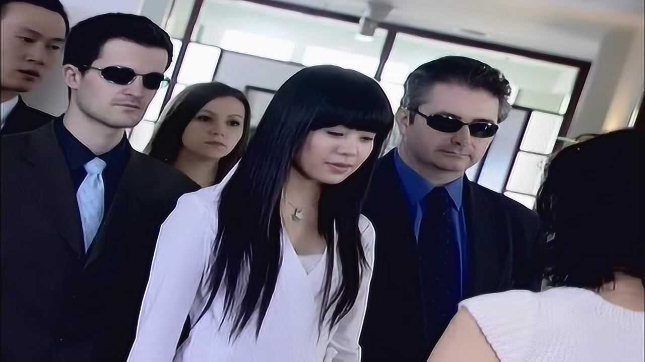 曹老板的十八个秘书第08集