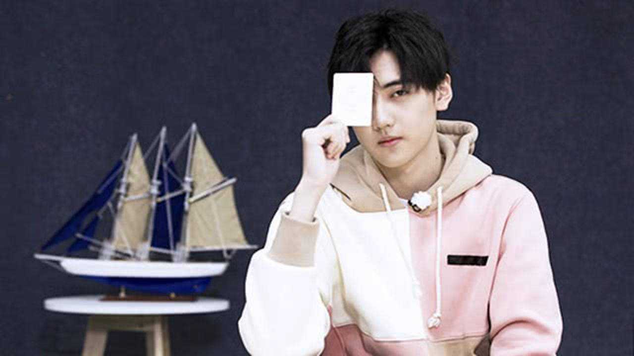 焉栩嘉vlog:焉栩嘉自制爱心早餐,化身魔术师在线变魔术_综艺_高清1080